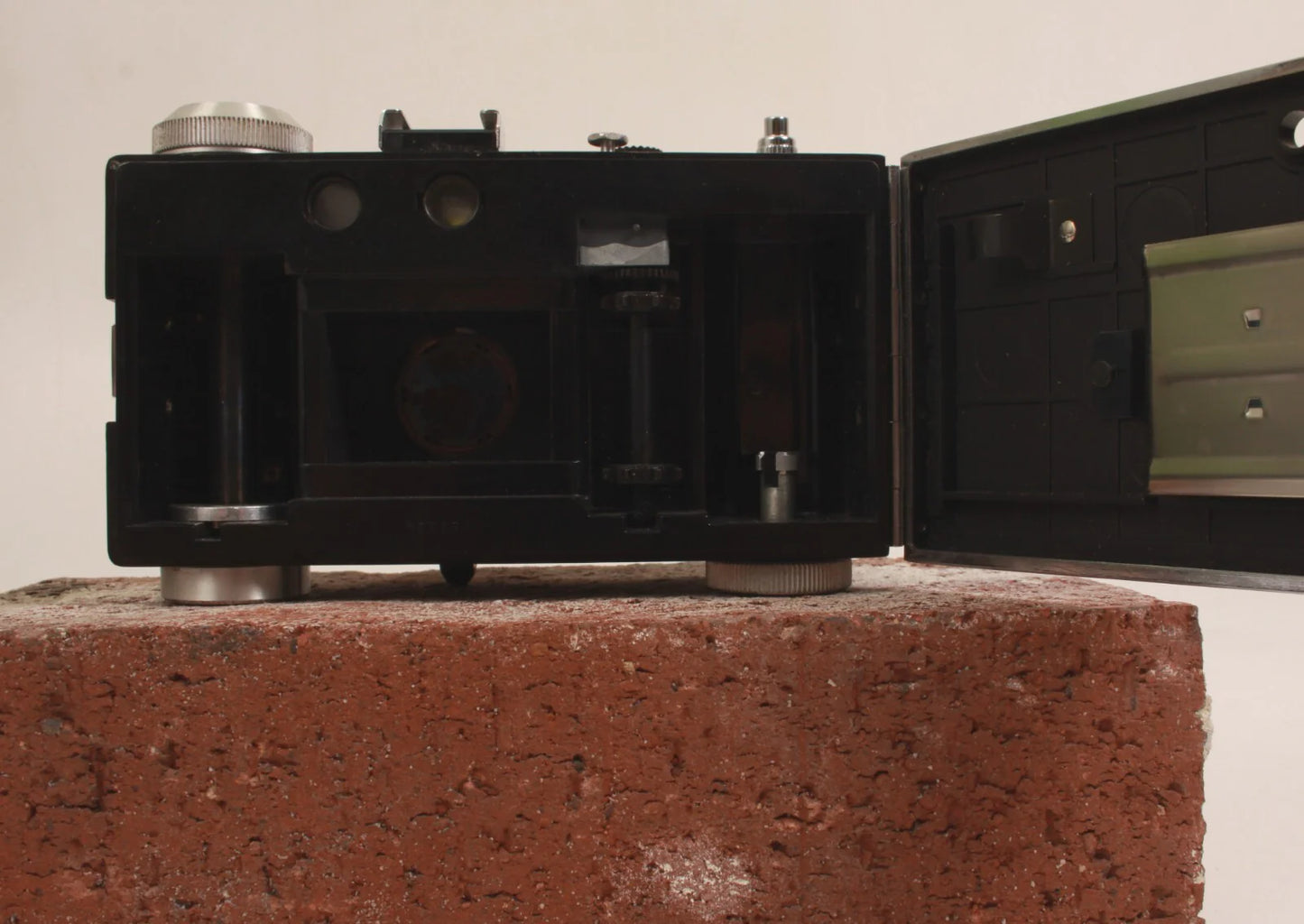 Argus C3 Black 35mm Film Camera With Leather Case