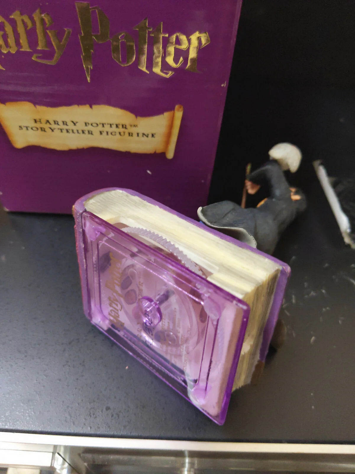 HARRY POTTER STORYTELLER FIGURINE