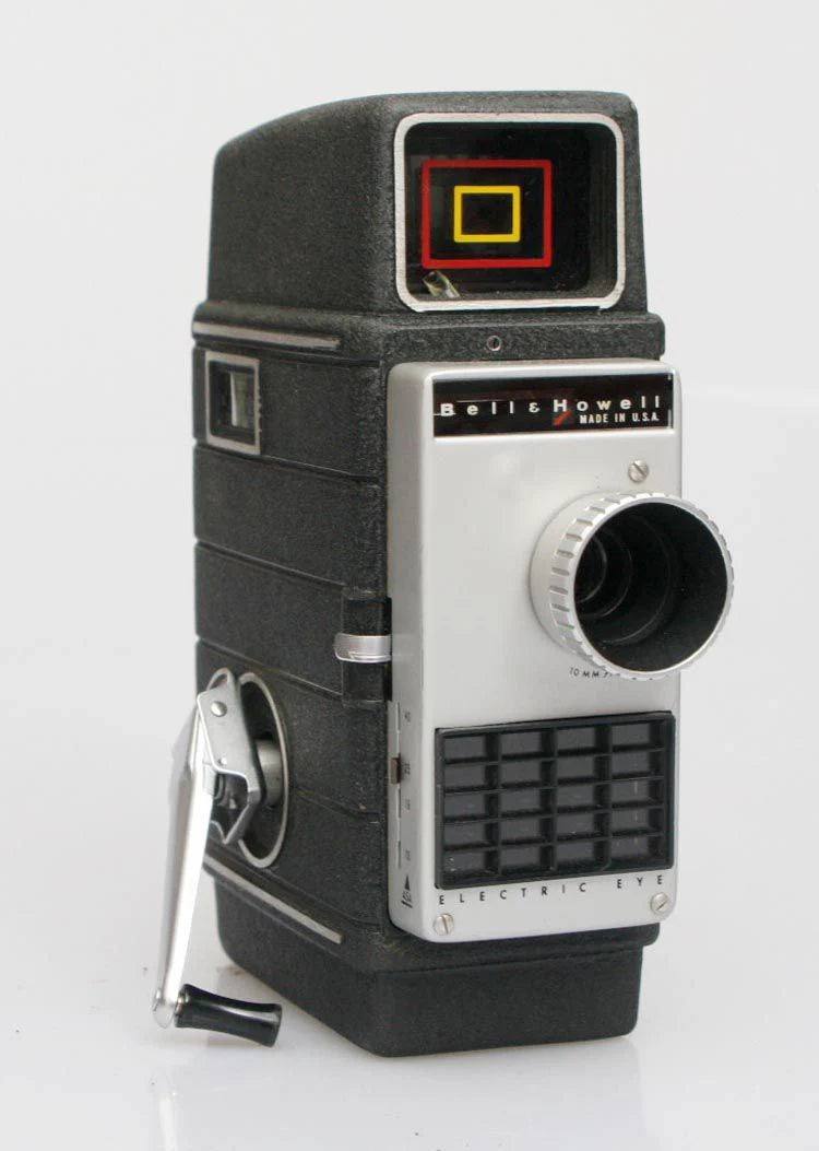 BELL HOWELL ELECTRIC EYE MOVIE CAMERA WITH ORIGINAL CASE IN BOX