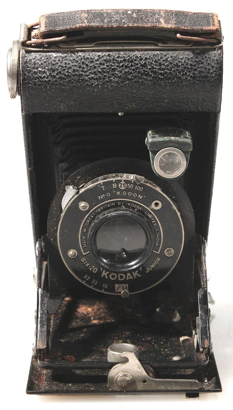 KODAK VINTAGE SIX-20 JUNIOR FOLDING CAMERA