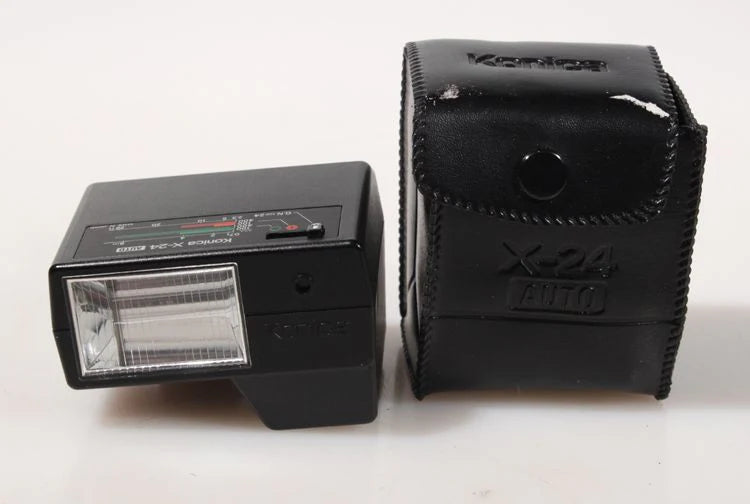 FLASH UNIT, FOR PARTS, W/CASE