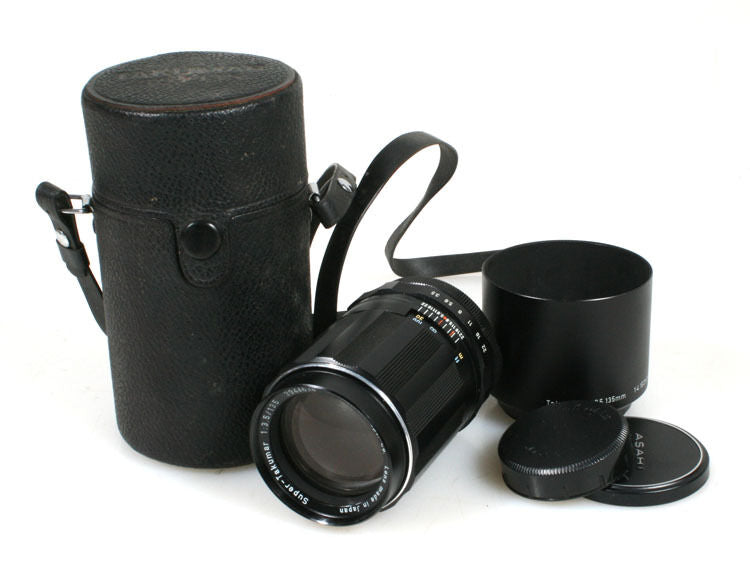 135MM F3.5 PENTAX TAKUMAR LENS IN CASE