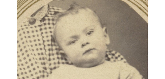 HIDDEN MOTHER CDV