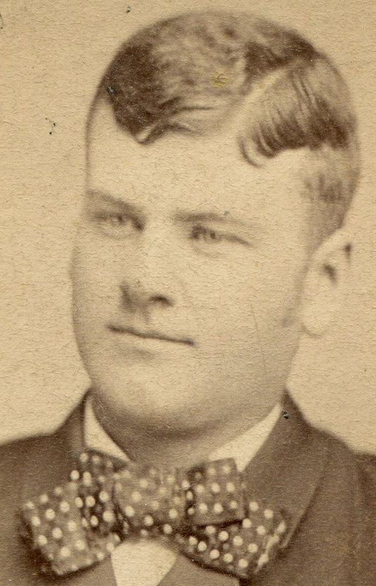 MAN WEARING SPECTACULAR POLKA DOT TIE. CDV.