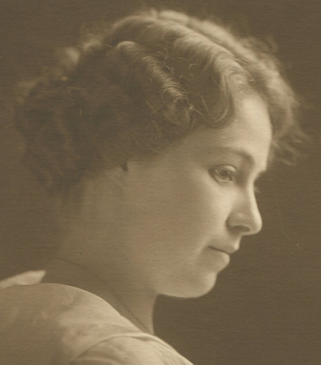 Vintage Woman Profile Portrait - Toned 8x5 Print in Folder, Original Old Photo