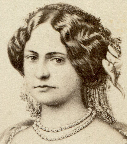 PROMINENT FRENCH FIGURE, FEMALE. ARTISTICALLY ENHANCED CDV, ID ON BACK. PARIS.