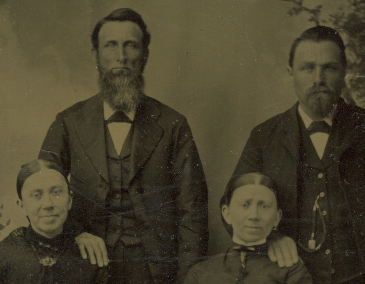 FAMILY PORTRAIT MEN W/ WIVES 1/4 PLATE TINTYPE