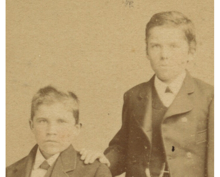 PHOTO 2 BROTHERS/BOYS/YOUNG MEN W/ NICE SUITS