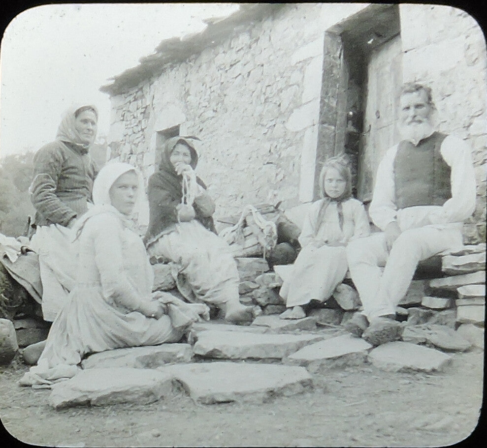 PEASANT FAMILY, GREECE, ANTIQUE PHOTO ON GLASS