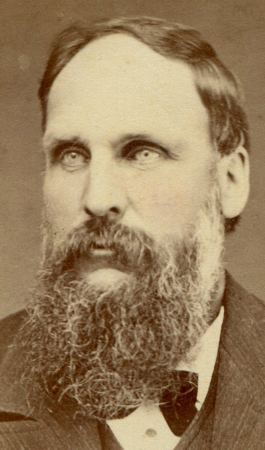 MAN W/ HUGE BEARD AND PIERCING EYES. CDV.