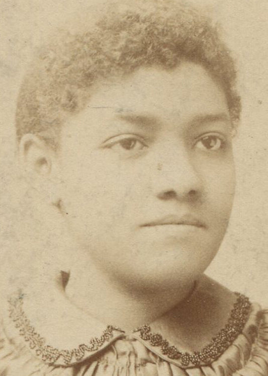 AFRICAN AMERICAN GIRL, TRIMMED DRESS COLLAR. CABINET CARD. ALLEGHENY CITY, PA.