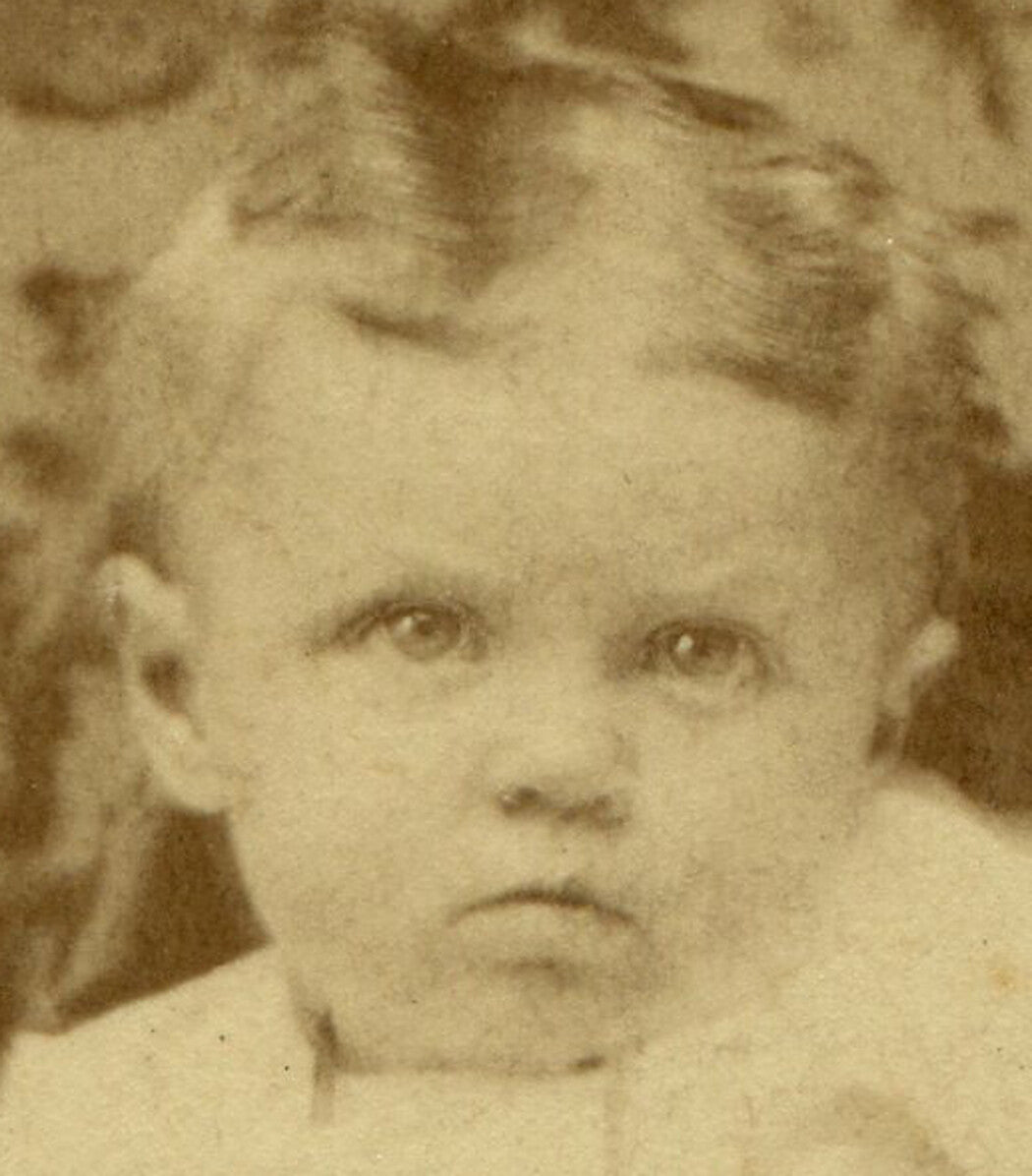 TODDLER WITH JUDGEMENTAL EXPRESSION. CDV. FARMINGTON, ILL.