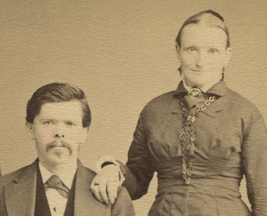 ELFISH COUPLE IN AFFECTIONATE POSE. TINTED CDV. ALLEGHENY CITY, PA.