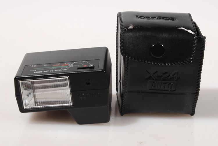 FLASH UNIT, FOR PARTS, W/CASE