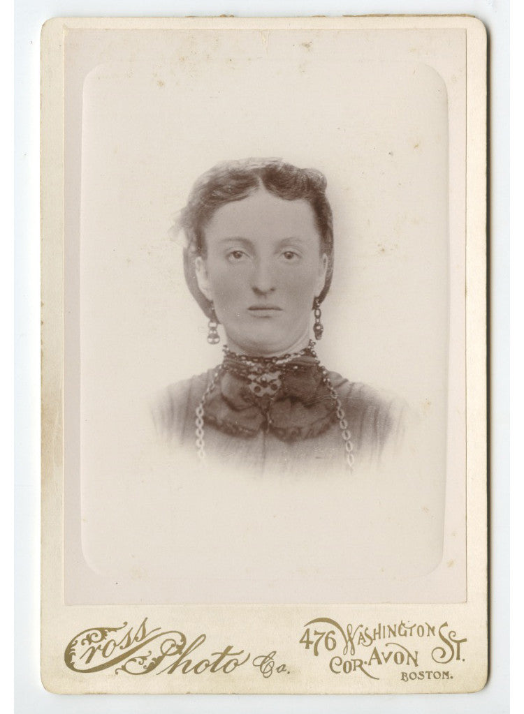 CAB CARD PHOTO LADY FROM BOSTON, MASS, BY CROSS