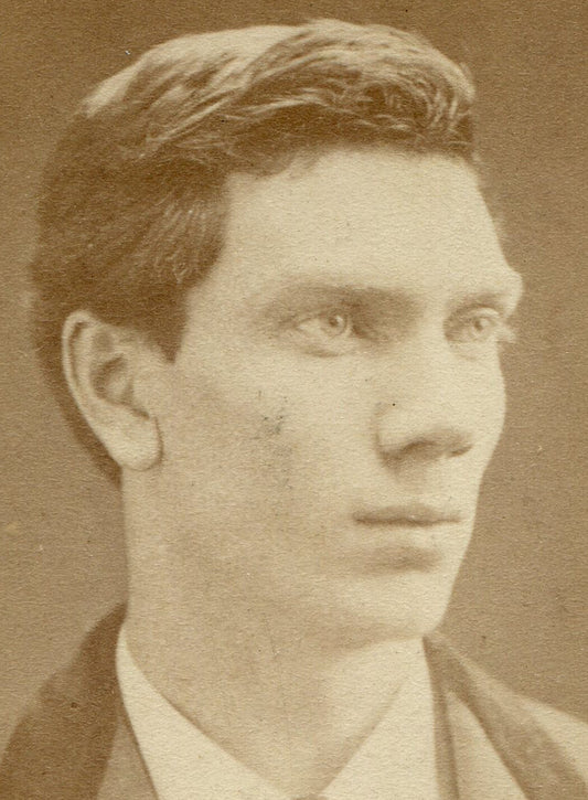 YOUNG MAN WITH CHISELED GOOD LOOKS. CDV. CUMBERLAND. MD.