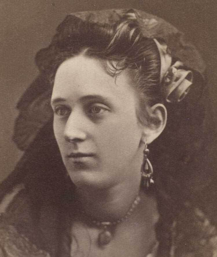 1872 CDV PORTRAIT OF BEAUTIFUL WOMAN IN LACE SHAWL - CHICAGO, IL