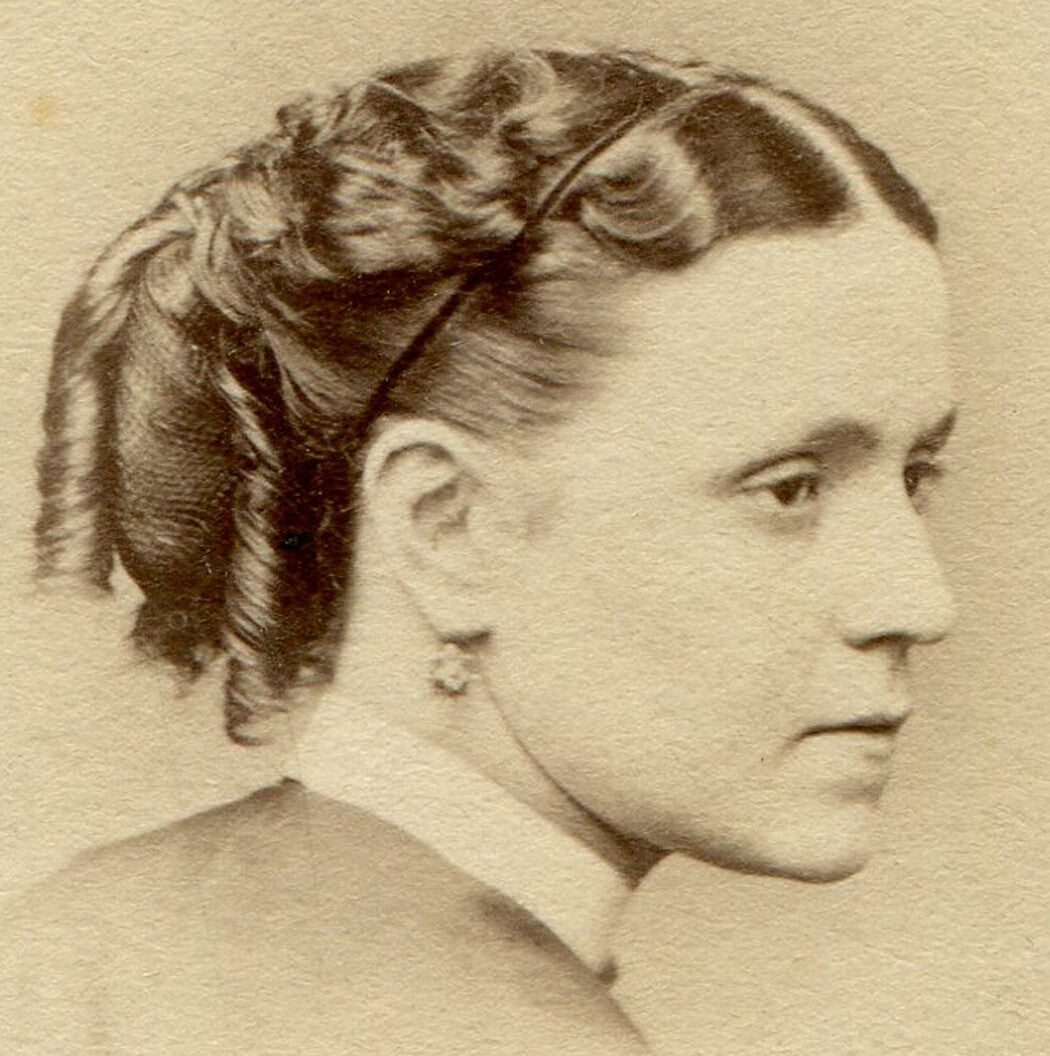 CIVIL WAR ERA CDV. SHARP PORTRAIT OF BEAUTIFUL WOMAN. PITTSBURGH, PA.