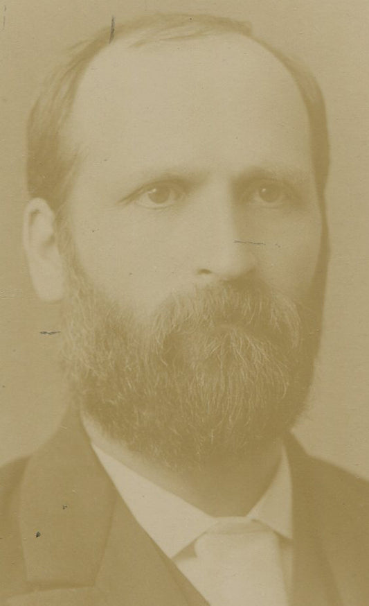 BEARDED MAN WITH BASSET HOUND EYES. CABINET CARD. LEBANON, PA.
