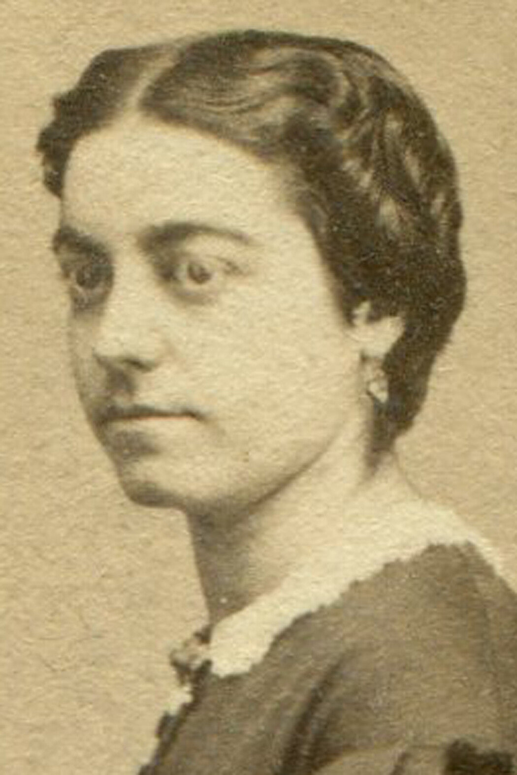 WOMAN W/LARGE HEAVY EYES, STANDING POSE. CDV.