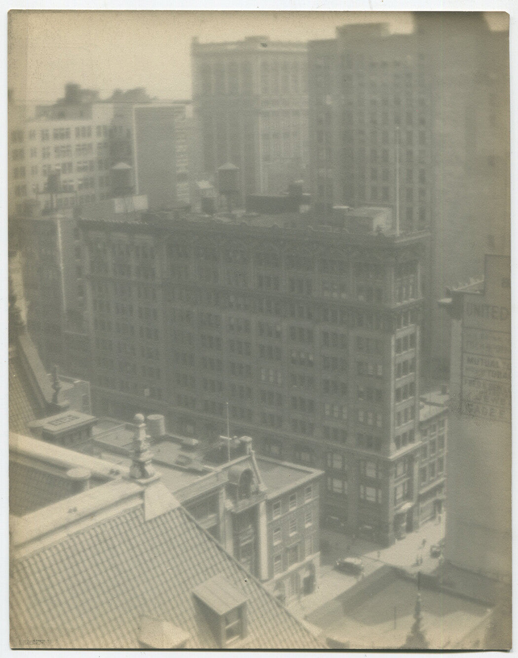 PHOTO PICTORIALISM, VINTAGE. ARCHITECTURAL CITYSCAPE. 1920s SILVER PRINT.