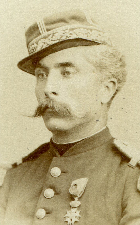 FRENCH MILITARY OFFICER, BROOM MUSTACHE. CDV.
