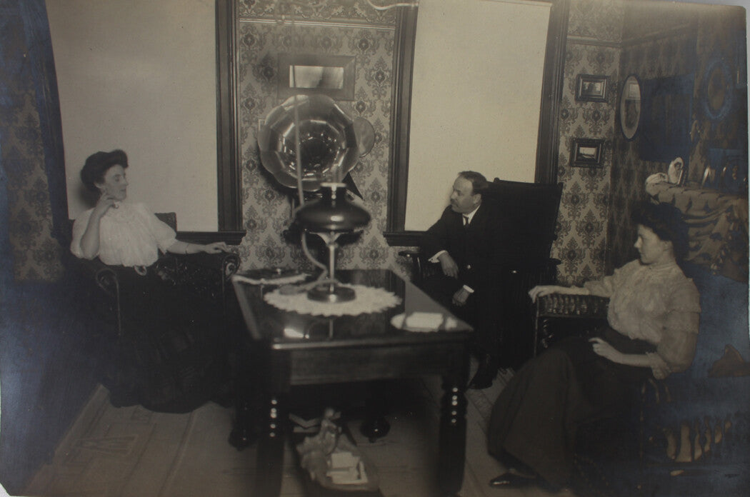 BABIES, GIRLS AND WOMEN. B W PHOTOS 1900. 5 SET.