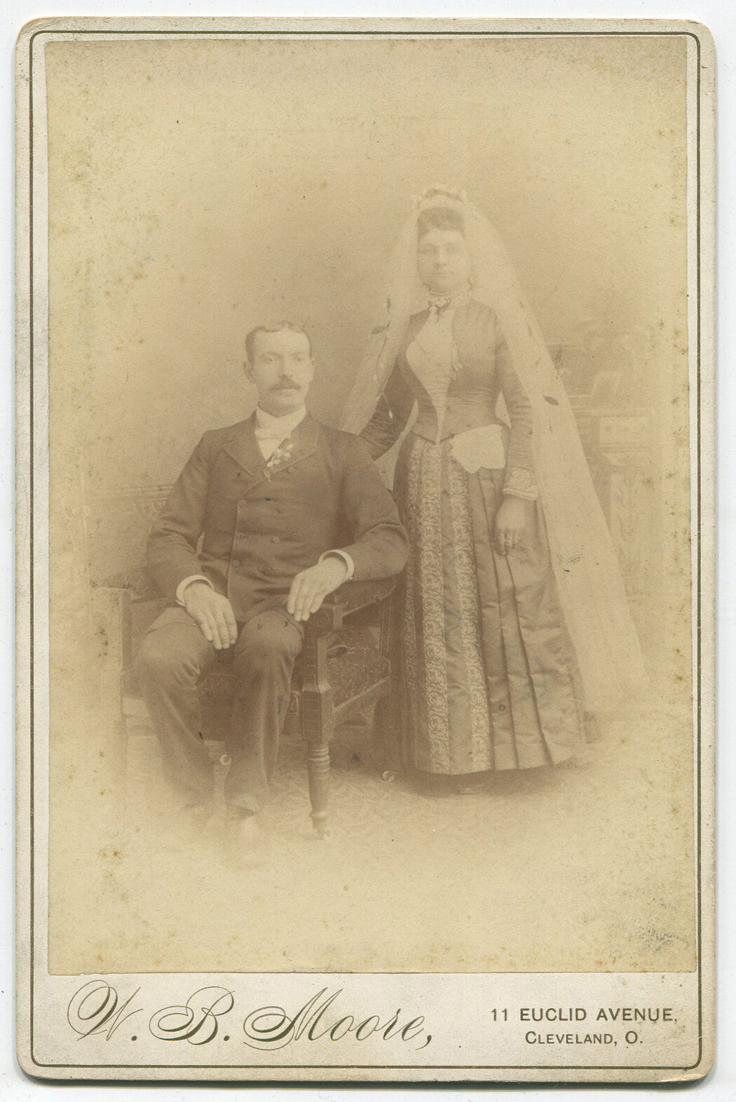 VERY ODD LOOKING COUPLE, WEDDING PHOTO. CABINET CARD, CLEVELAND, OHIO.