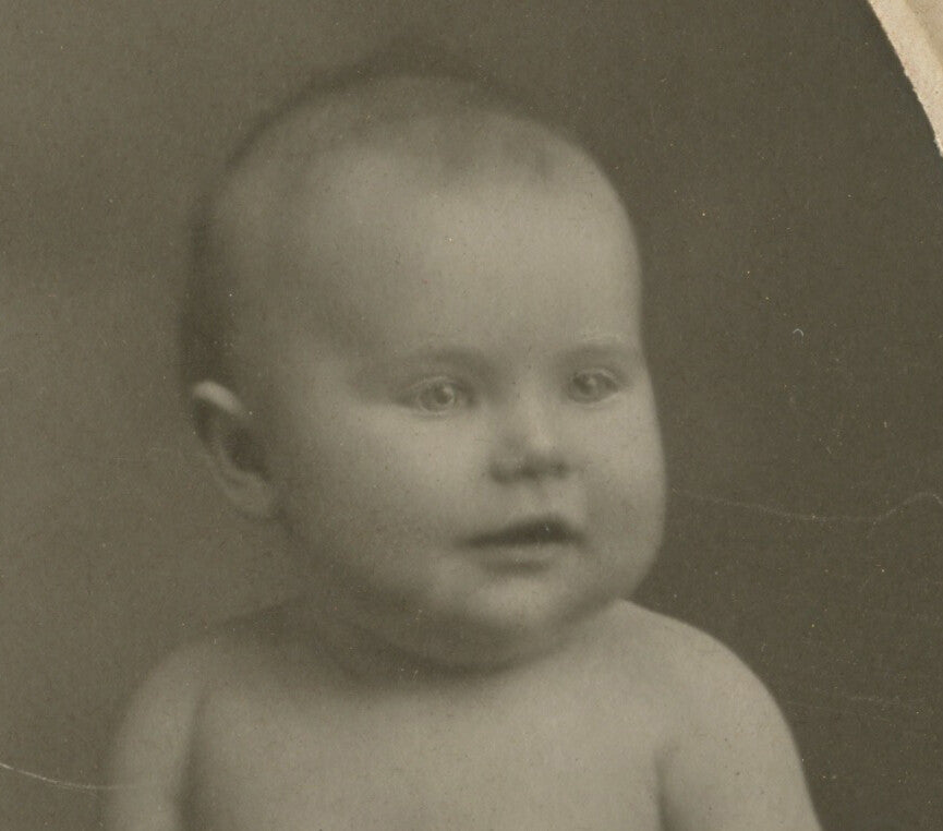 FROM GRAND FORKS, ND, PHOTO OF CUTE BABY