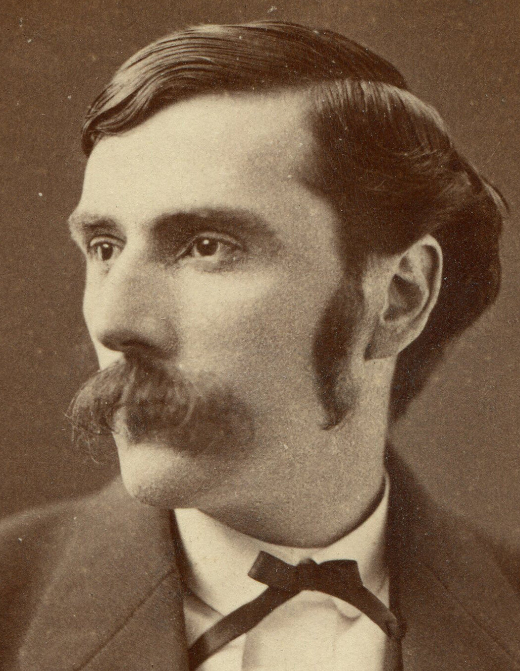 MAN IN DRAMATIC POSE. SO MUCH DRAMA. CDV. ROCK ISLAND.