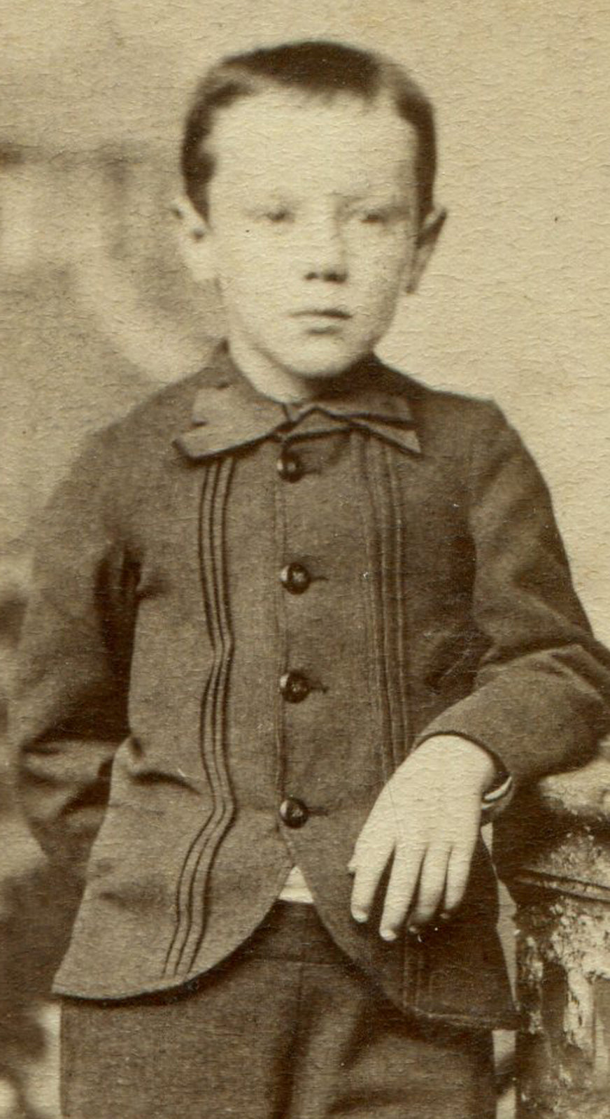 YOUNG BOY, CASUALLY POSED IN RUSTIC SETTING. CDV. BETHLEHEM, PA.