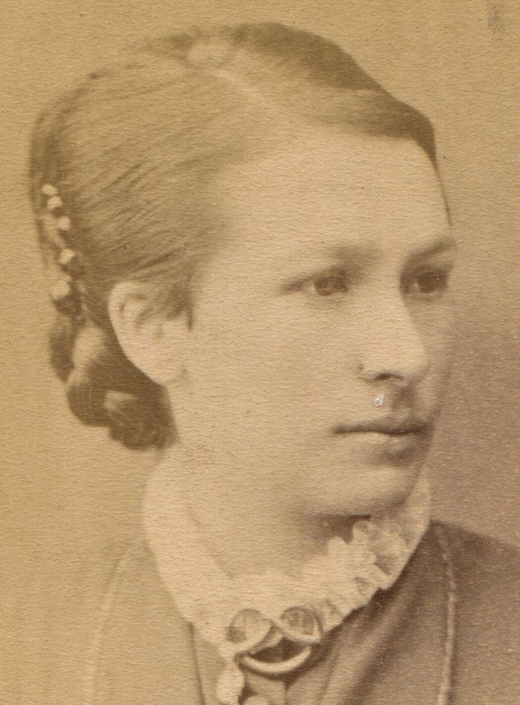 WOMAN, LOVELY OUTFIT, RUFFLED COLLAR AND CUFFS. CDV. STOCKHOLM, SWEDEN.