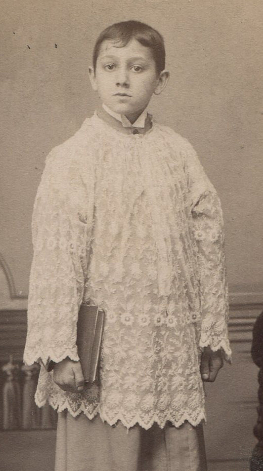 ALTER BOY, EXPRESSION OF COMPLETE DISBELIEF. CABINET CARD, ALLEGHENY CITY, PA.