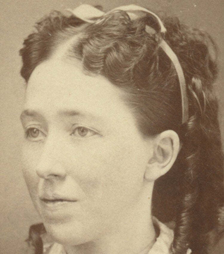 CDV STUDIO PORTRAIT LADY W/ CURLS ROM WEST RANDOLPH, VT, BY SPARHAWK