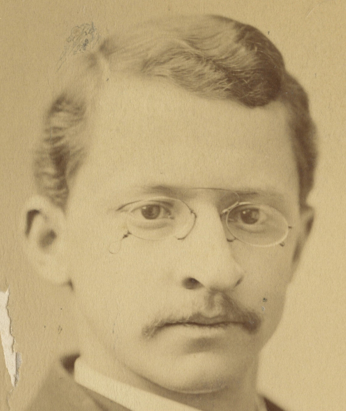 PHOTO WELL DRESSED MAN W/ PINCE NEZ, NY, BY SARONY