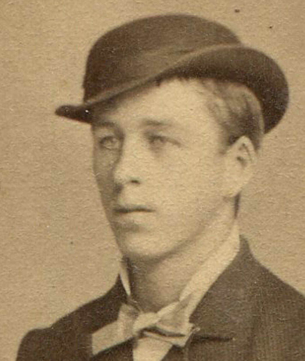 DAPPER YOUNG MAN IN SNAZZY SUIT, HAT AND WALKING CANE. CDV. CORRY, PA.