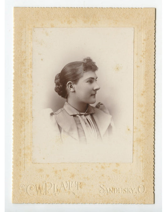 CAB CARD PHOTO PROFILE OF LADY FROM SANDUSKY, OH, BY PLATT