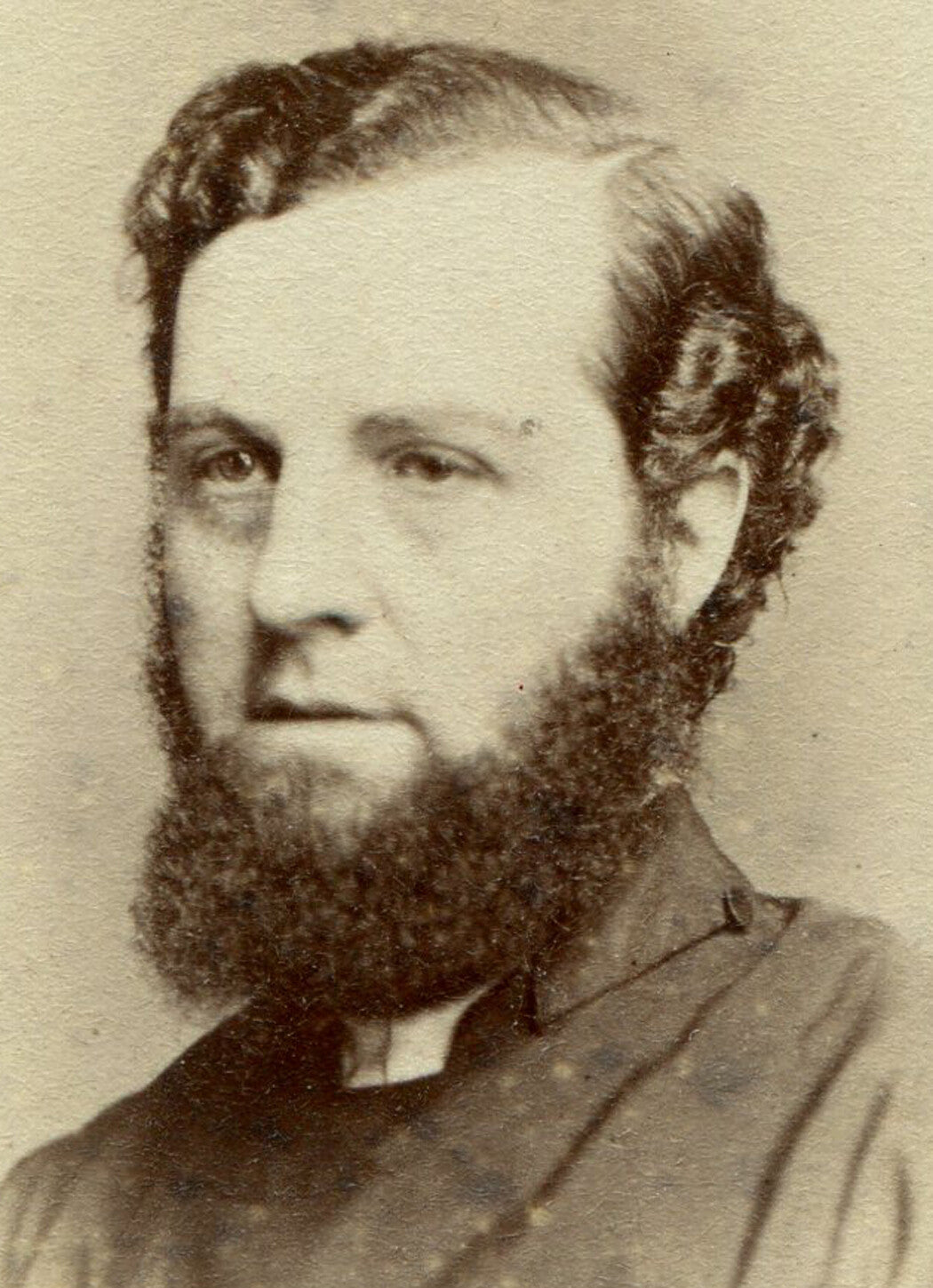 MAN WITH FUZZY LONG CHIN BEARD. CDV. WEST BROMWICH, ENGLAND.