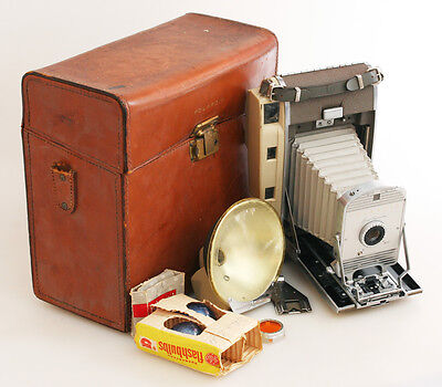 POLAROID 800 OUTFIT CAMERA/CASE/ACCESSORIES