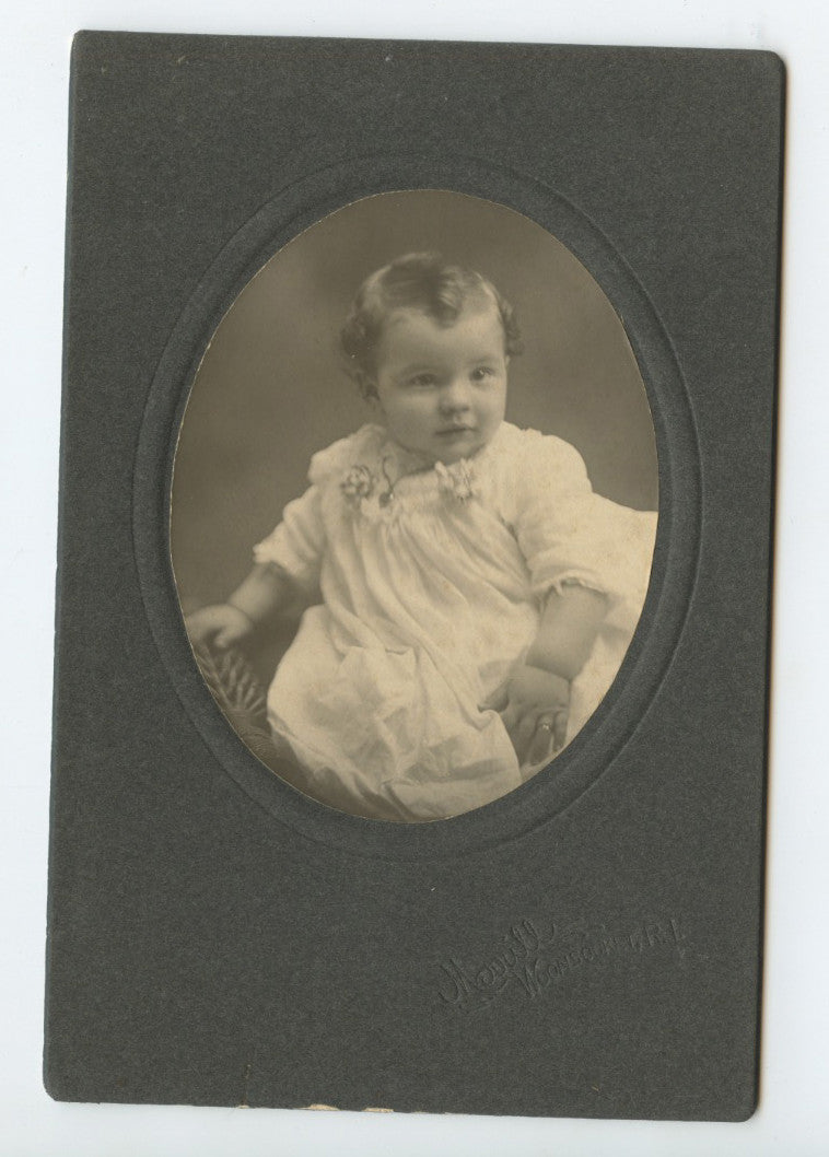 CAB PHOTO BABY IDED AS ROSEWELL H KING FROM WOONSOCKET, RI, BY MERRILL