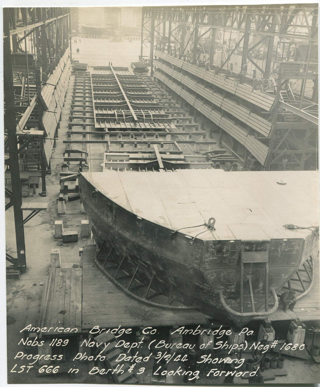 U.S. NAVY USS LST 666, CLASS TANK LANDING SHIP, WWII.  AMERICAN BRIDGE CO, PA.