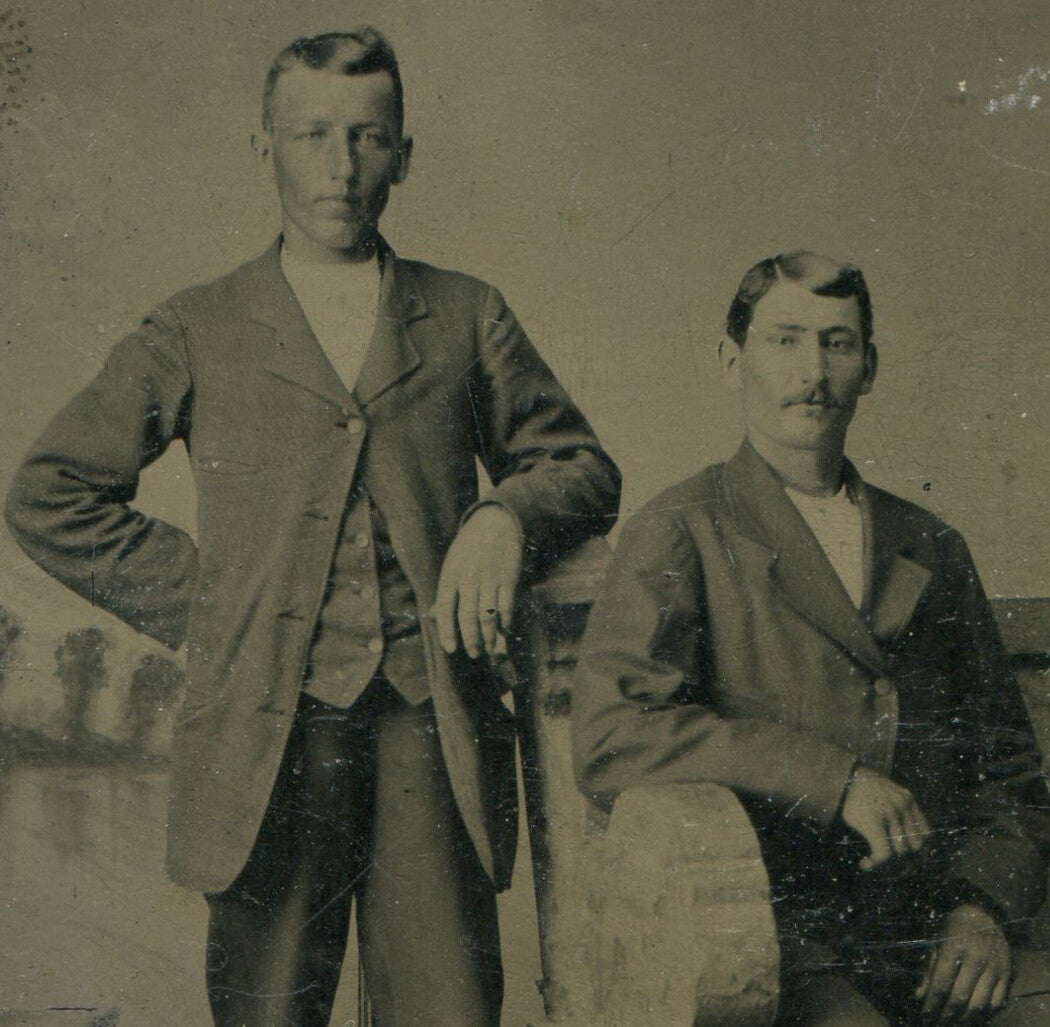Antique Tintype Portrait of Seated Man with Painted Background 3.5x2.5 in