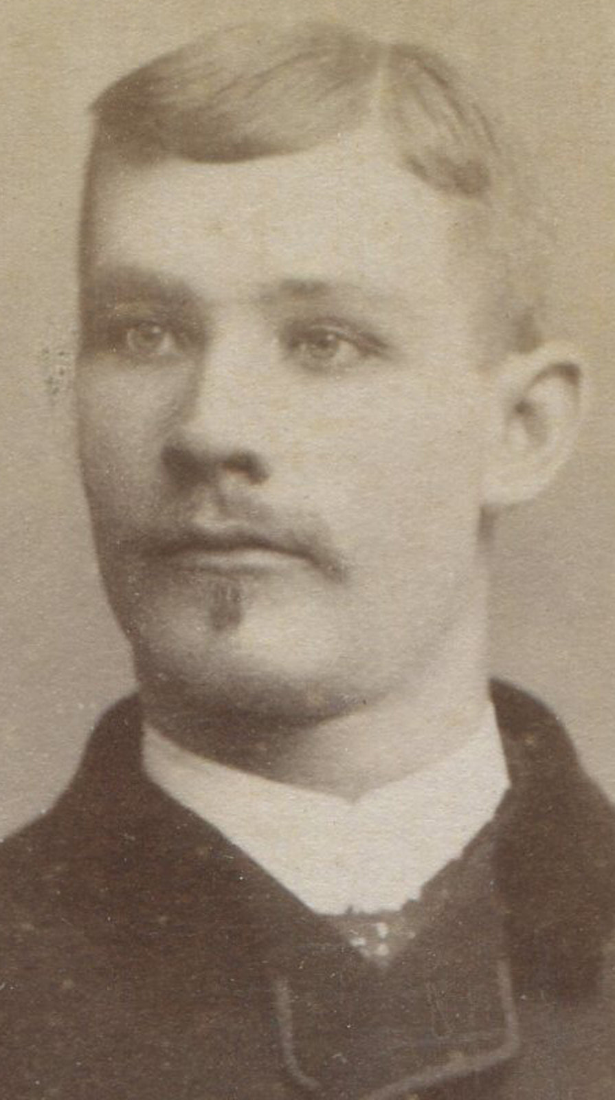 EARNEST LOOKING MAN WITH SOUL PATCH/MUSTACHE. CDV. ALLENTOWN, PA.