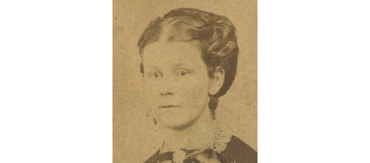 NEW CASTLE, PA, LADY W/ GREAT DRESS, CDV STUDIO PORTRAIT