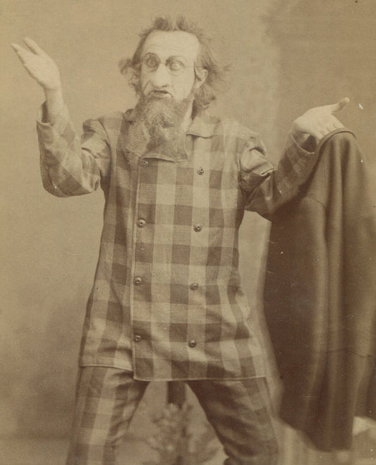 THEATRICAL, EXASPERATED IN COSTUME. CABINET CARD. CHICAGO.