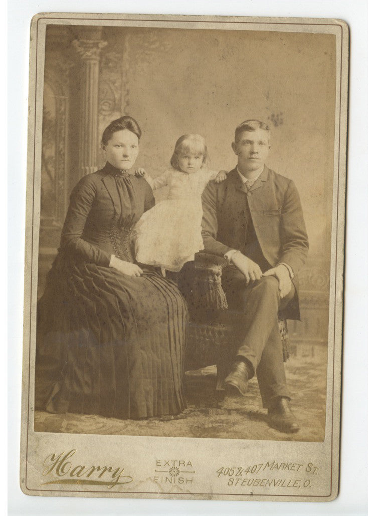 CAB CARD PHOTO FAMILY FROM STUBENVILLE, OH, BY HARRY, GRAPHIC BACK