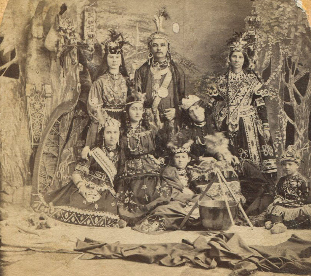 NATIVE AMERICAN GARB. RARE VINTAGE STEREOVIEW.