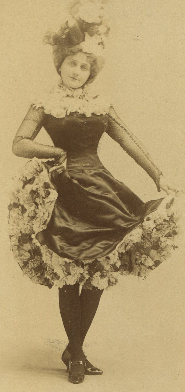 THEATRICAL, ROSE DEARING IN DANCE HALL COSTUME. CABINET CARD. LONDON.