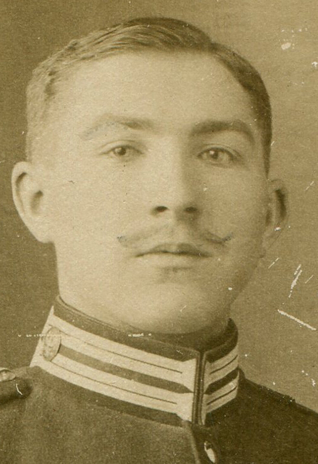 GERMAN MILITARY OFFICER. CDV. BERLIN, GERMANY.