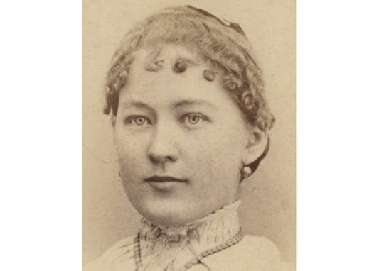 WINFIELD, KAN, CDV PHOTO BY RODOCKER, PORTRAIT OF PRETTY LADY